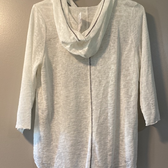 Maurice’s size M super lightweight hoodie. NWT white with gray stitching - Picture 3 of 3